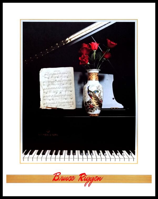 AK UU7078 Piano & Vase